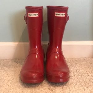 Short red hunter rain boots